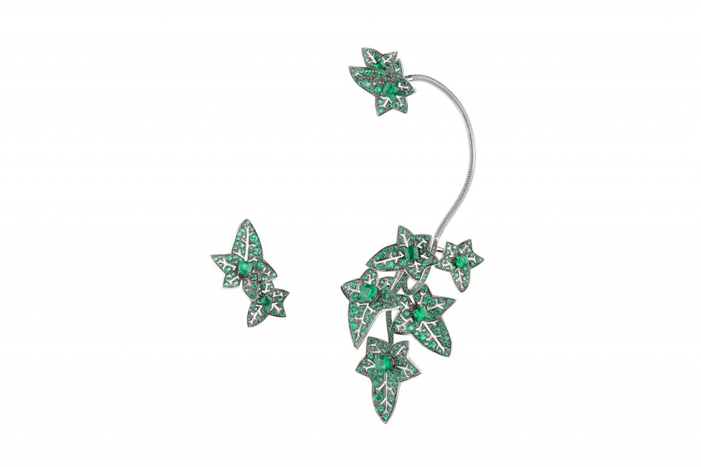 Boucheron_-_Lierre_de_Paris_asymmetrical_earrings_paved_with_emeralds.jpg Boucheron_-_Lierre_de_Paris_asymmetrical_earrings_paved_with_emeralds.jpg
