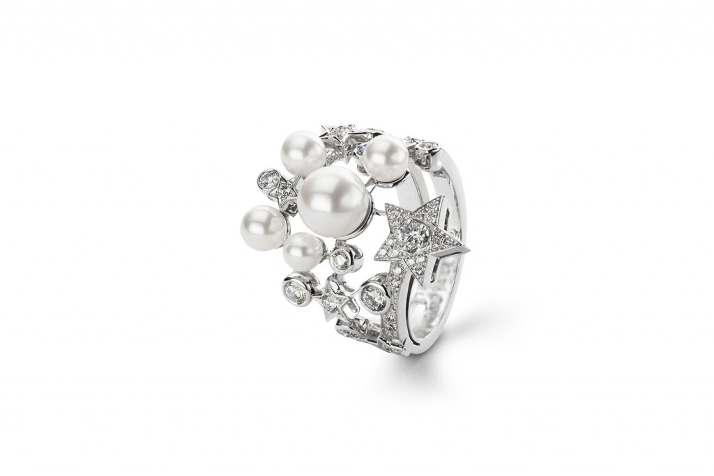 Chanel_comete-ring-white-gold-diamond-pearl-packshot-default-j10213-8804423237662.jpg Chanel_comete-ring-white-gold-diamond-pearl-packshot-default-j10213-8804423237662.jpg