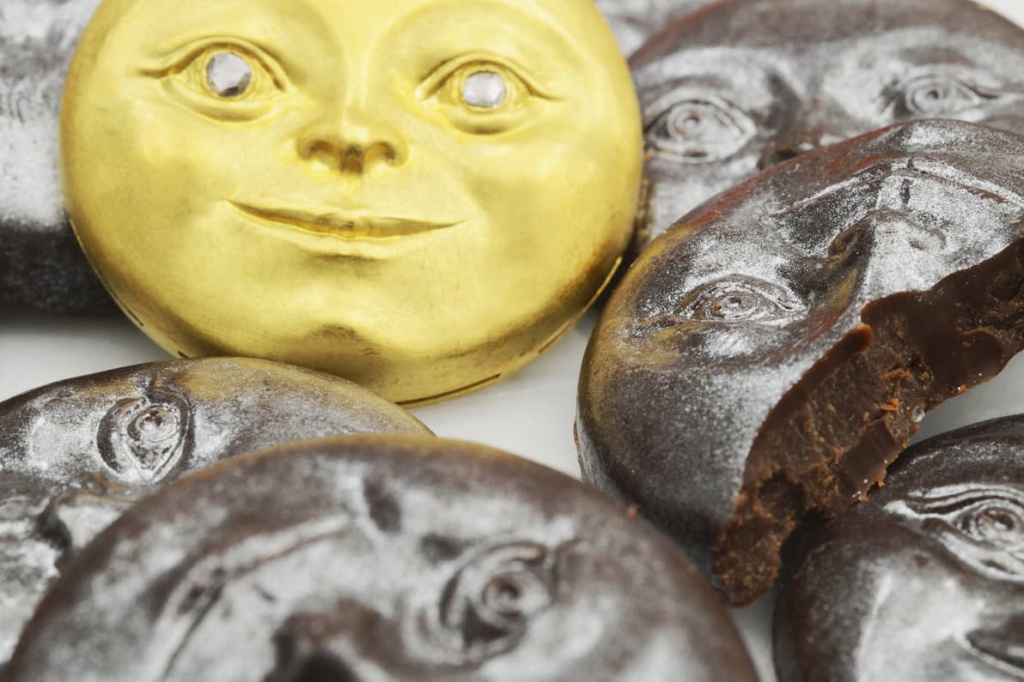 Anthony-Lend-Gold-face.jpg Anthony-Lend-Gold-face.jpg