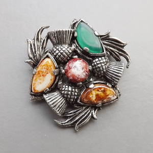 vintage-scottish-glass-agate-thistle-brooch-4.jpg