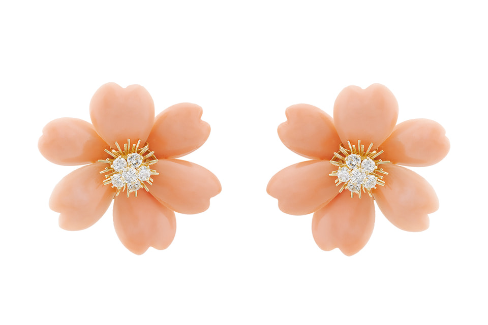 Серьги Rose de Noël 1971 года, желтое золото, кораллы, бриллианты