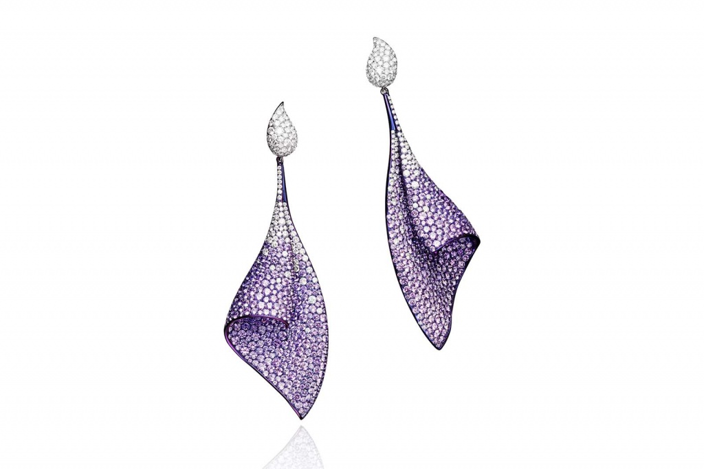 Adler_Earrings_Sail_in_titanium_set_with_617_purple_sapphires_38.20_ct._and_218_diamonds_7.49_ct_adler.jpg Adler_Earrings_Sail_in_titanium_set_with_617_purple_sapphires_38.20_ct._and_218_diamonds_7.49_ct_adler.jpg