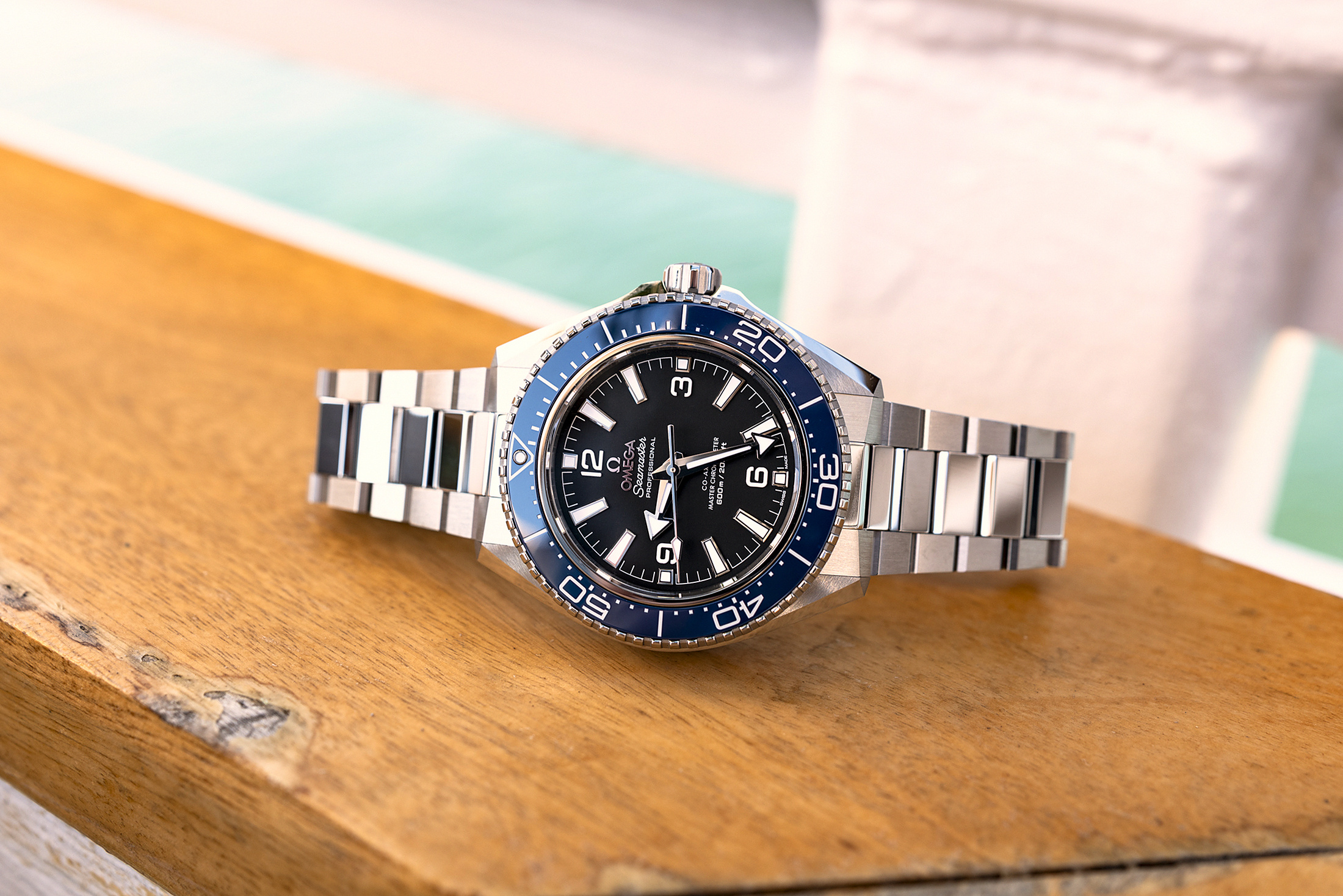 Omega Planet Ocean 2025 на свету